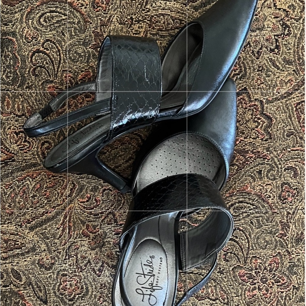 Life Stride Black Slingback Heels